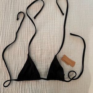 *NWT*SKIMS Black Triangle Bikini Top